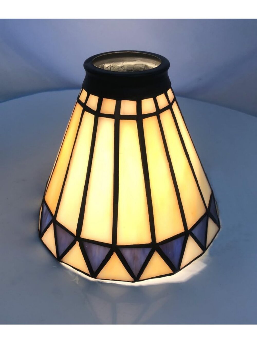 Stained Glass Lampshade Replacement - 5.5-Inch Decorative Light Fixture for Fans